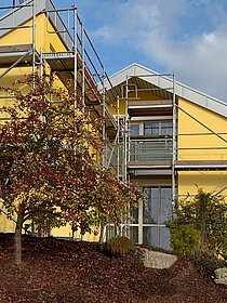 Fassade in Gelb